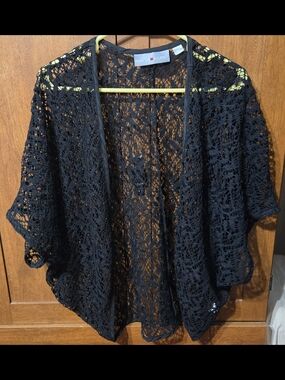 Avenue Studio Black Crochet Lace Cardigan